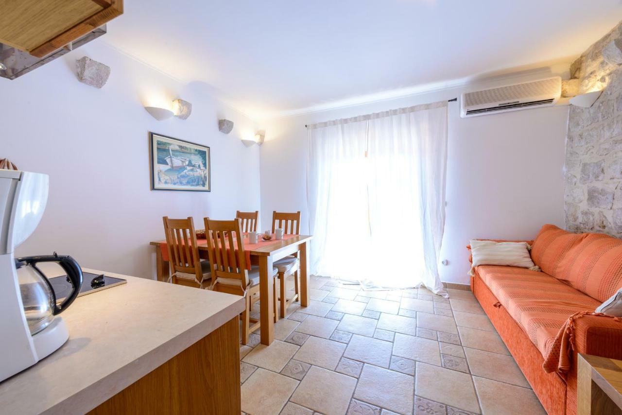 Apartments Petar 챠브타트 외부 사진