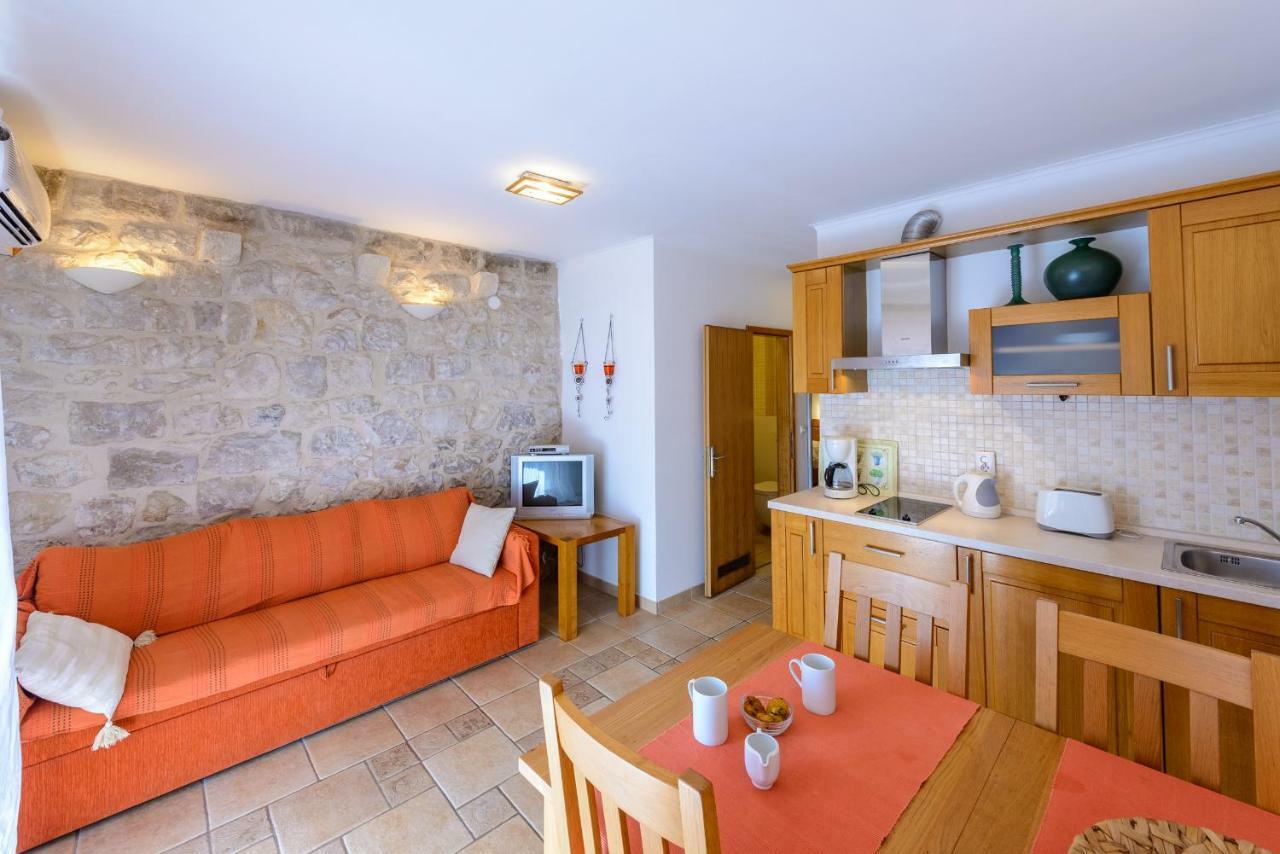 Apartments Petar 챠브타트 외부 사진