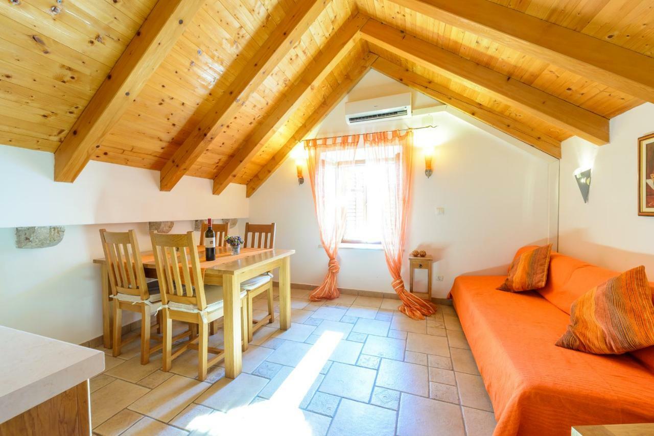 Apartments Petar 챠브타트 외부 사진
